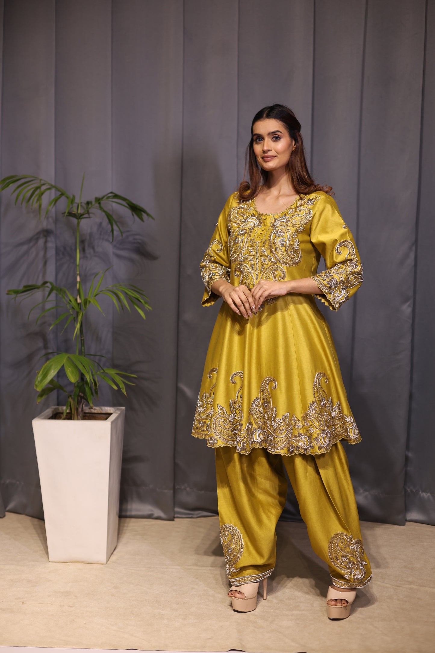 Sukhi Short Anarkali Kurta Set