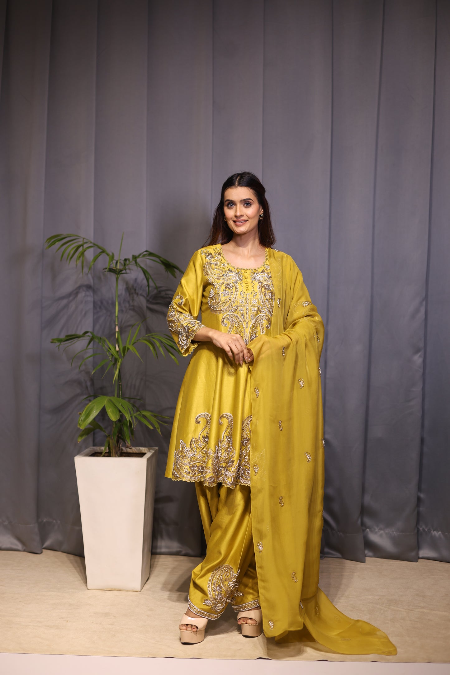 Sukhi Short Anarkali Kurta Set