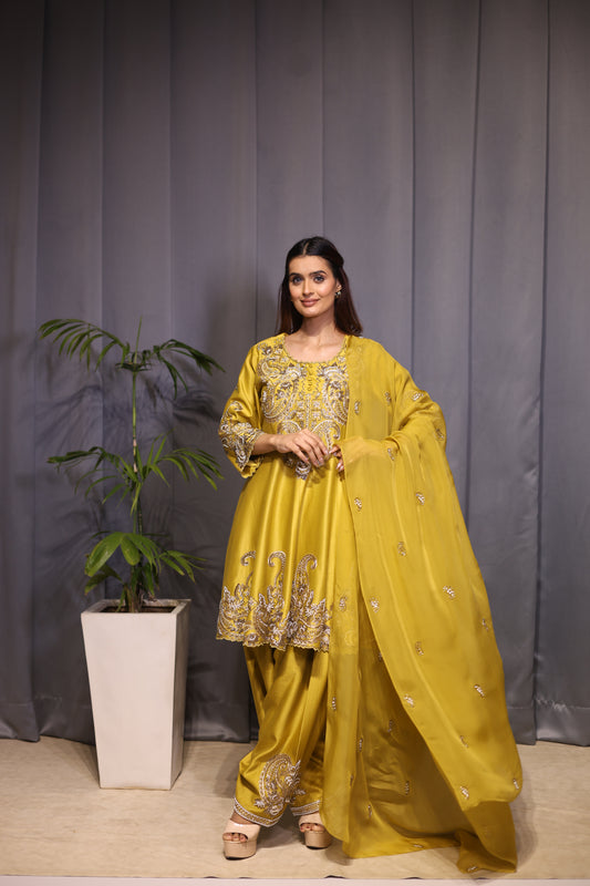 Sukhi Short Anarkali Kurta Set