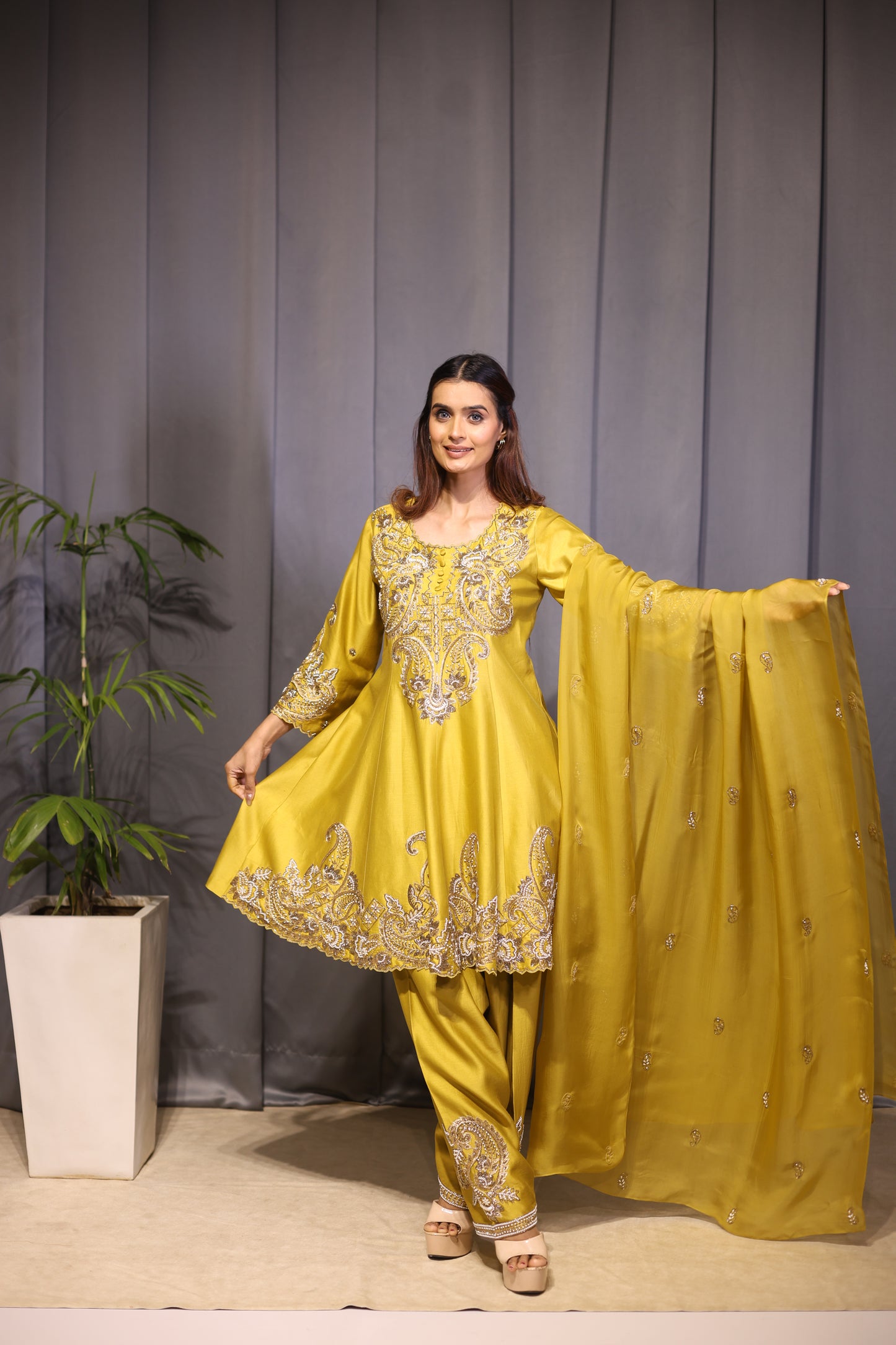 Sukhi Short Anarkali Kurta Set