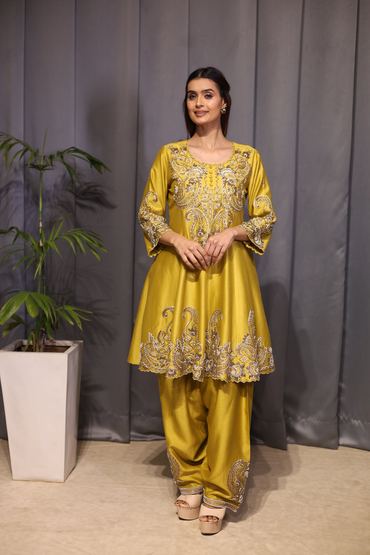 Sukhi Short Anarkali Kurta Set