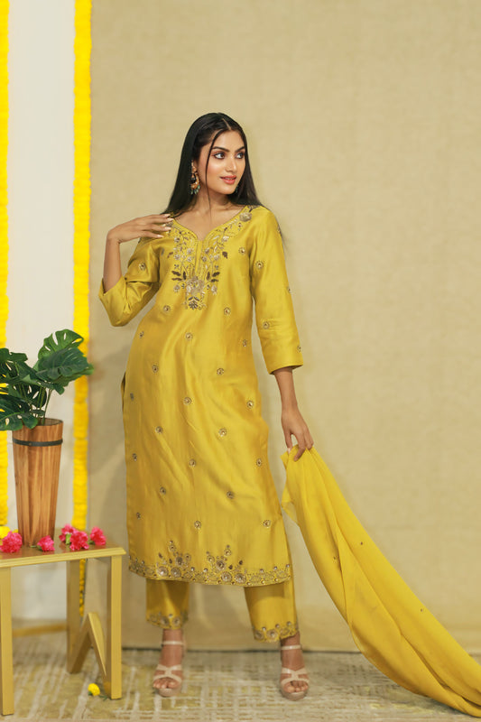 Sandhya Kurta Set