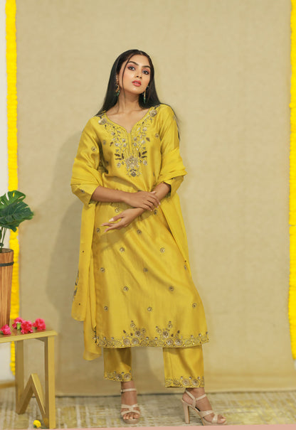 Sandhya Kurta Set