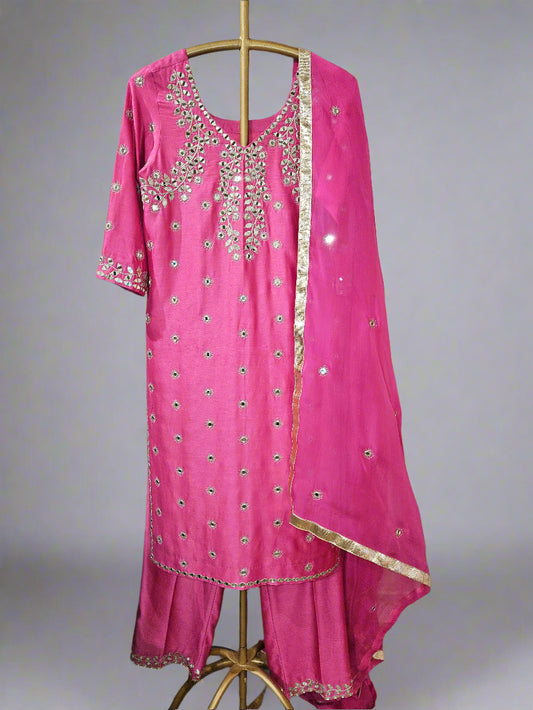 Gulabi Noor Straight Suit Set