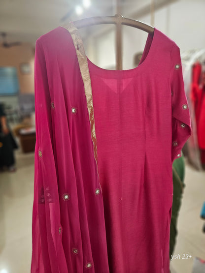 Gulabi Noor Straight Suit Set